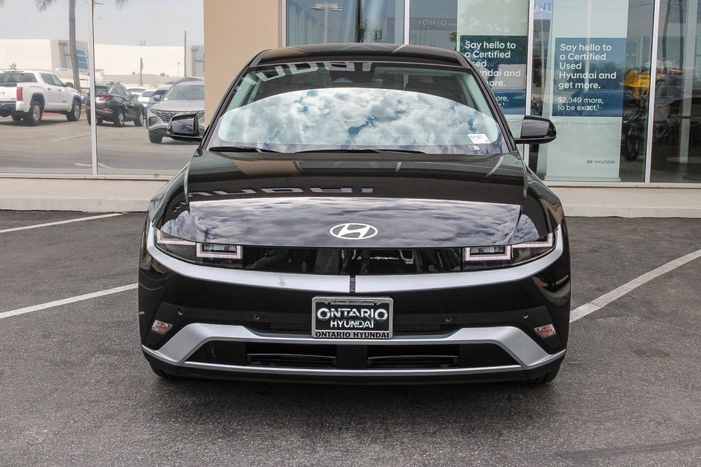 New 2026 Black Hyundai SEL image 3