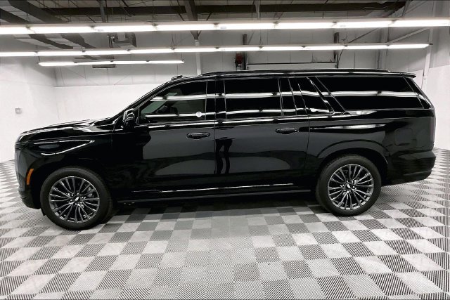Used 2025 Black Raven Cadillac Sport Platinum image 15