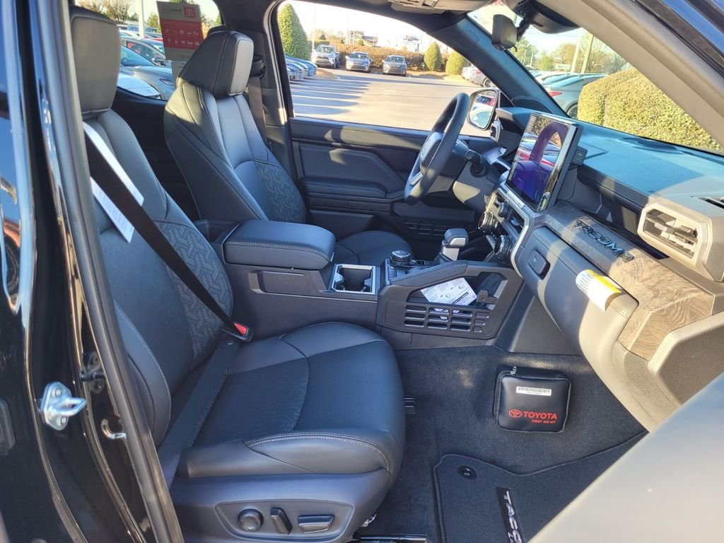 2025 Toyota Tacoma Limited - Photo 12