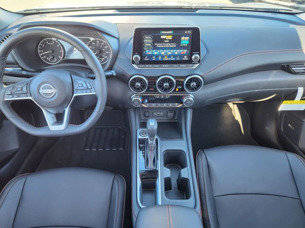 2025 Nissan Sentra SR - Photo 14