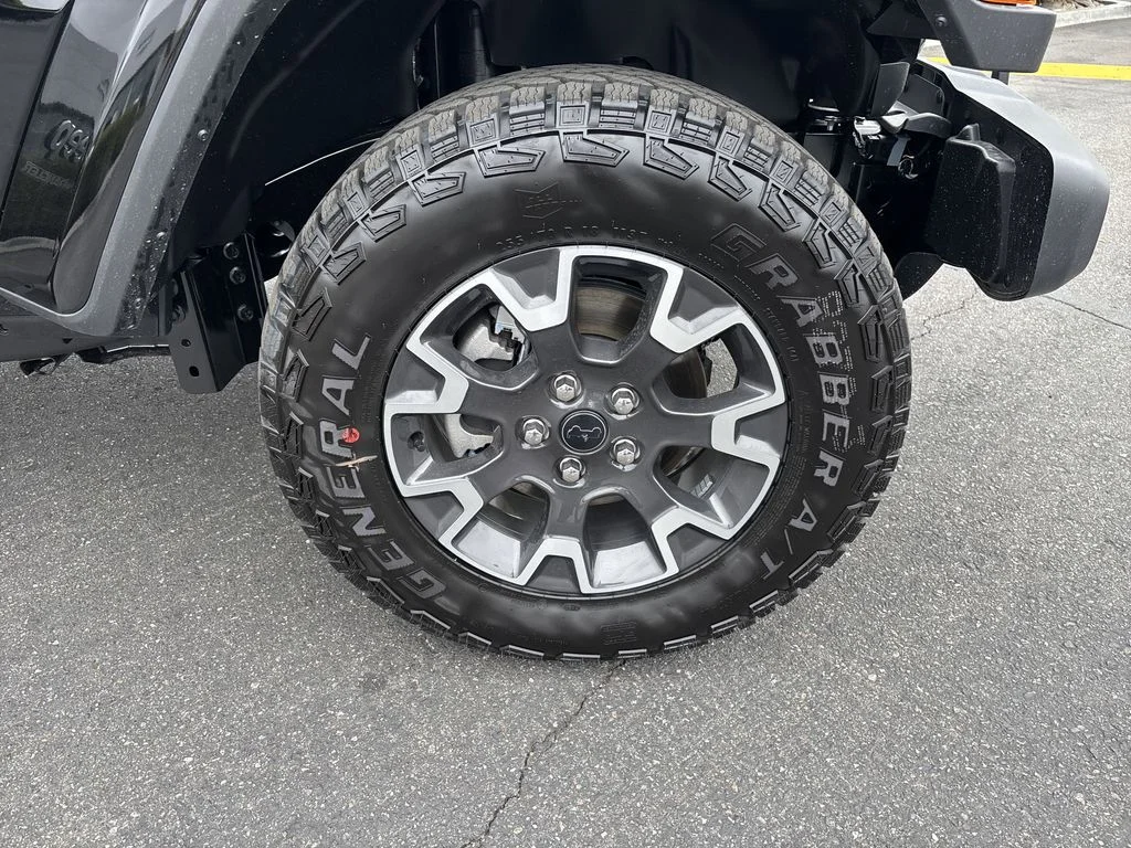 2025 Jeep Wrangler 4-Door Sahara - Photo 22