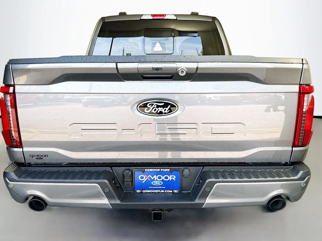 New 2026 Carbonized Gray Metallic Ford XLT image 6