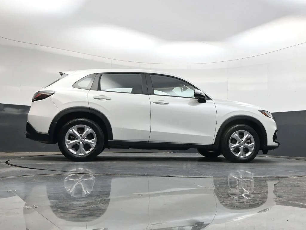 Used 2023 Platinum White Pearl Honda LX image 37