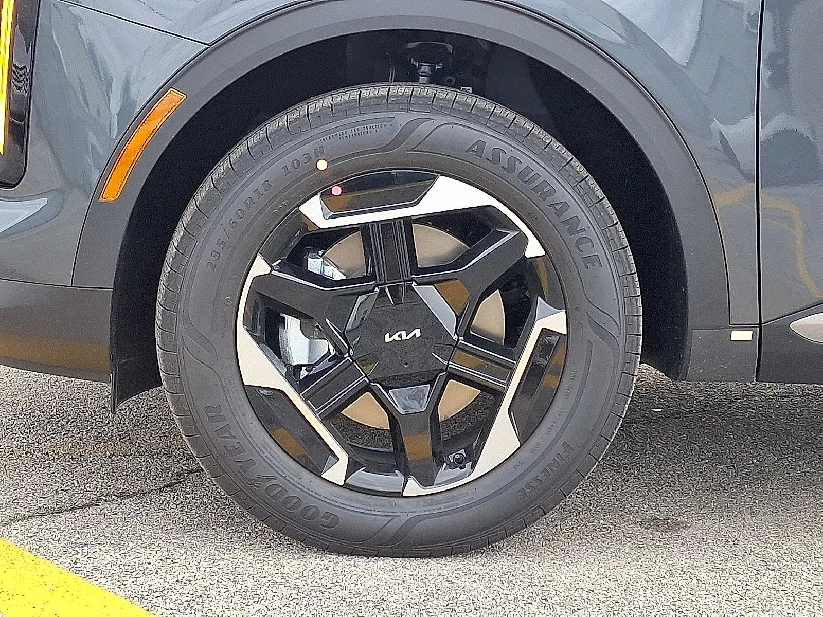 New 2027 Gray Kia S image 7