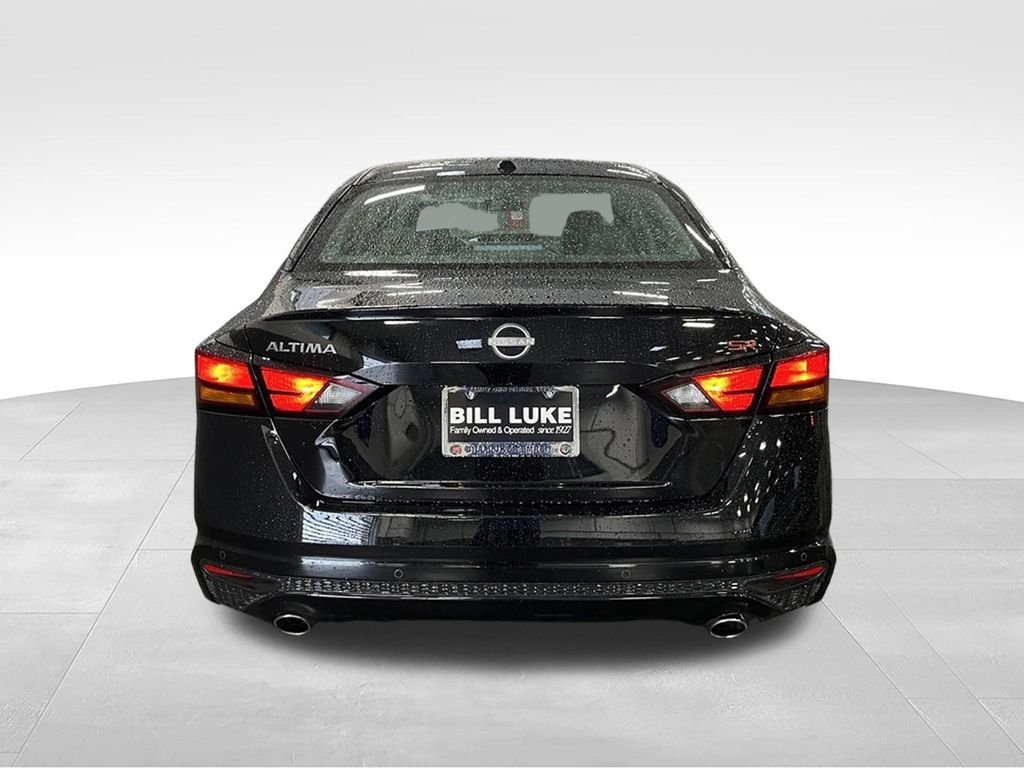 Used 2026 Super Black Nissan 2.5 SR image 8