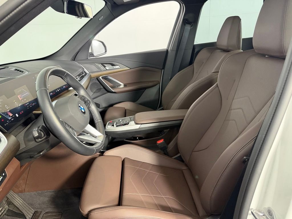 Used 2025 Alpine White BMW xDrive28i image 21