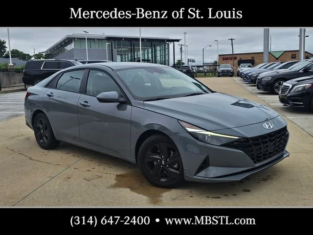 2022 Hyundai Elantra 2.0 SEL IVT's photo