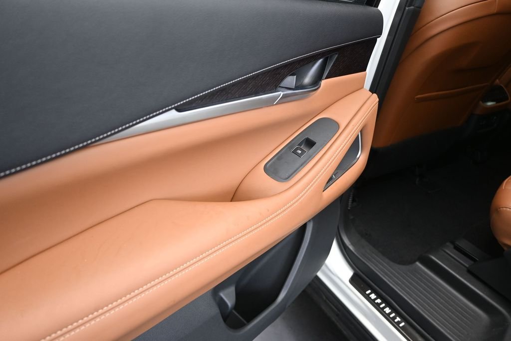 Certified Used 2023 White INFINITI Sensory image 16
