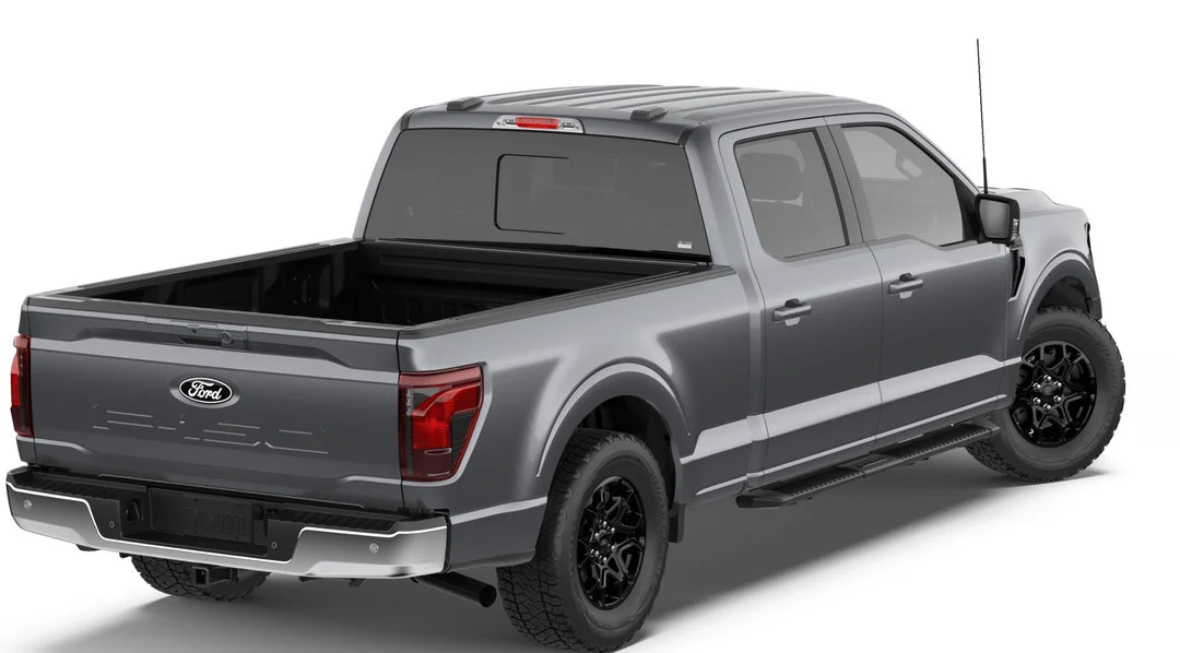 New 2026 CARBONIZED GREY METALLIC Ford XLT image 3