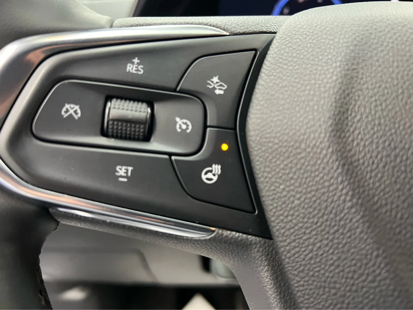 Used 2024 Summit White Chevrolet ACTIV image 21