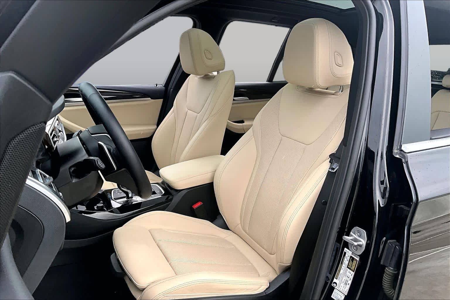 Used 2024 Jet Black BMW sDrive30i image 7