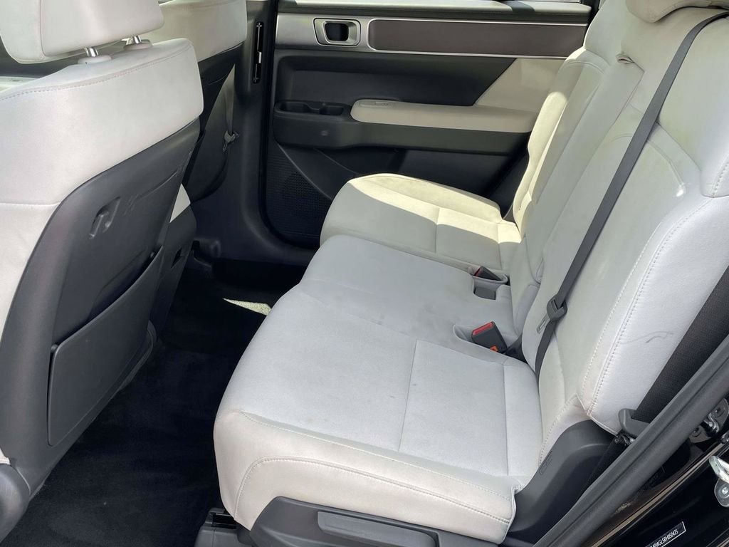 Used 2024 Black Hyundai SE image 21