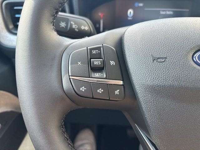 New 2025 Space White Metallic Ford XLT image 18