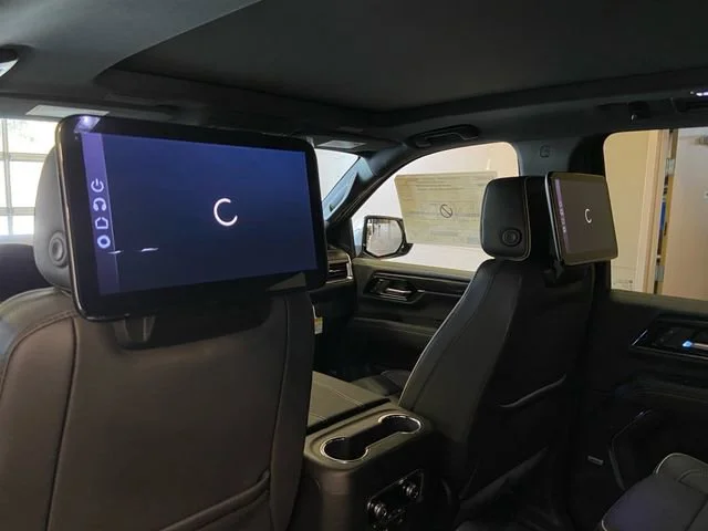 New 2026 Summit White GMC Elevation image 18