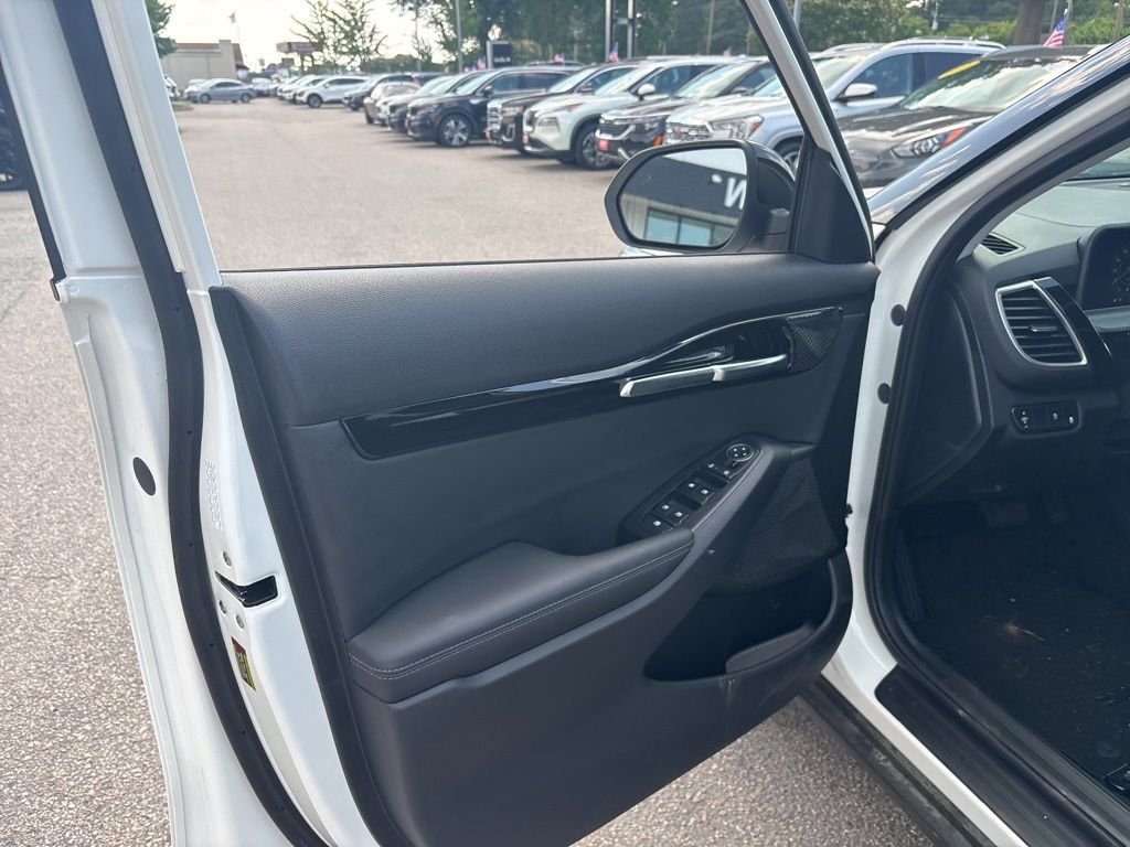 Used 2024 White Kia SX image 16