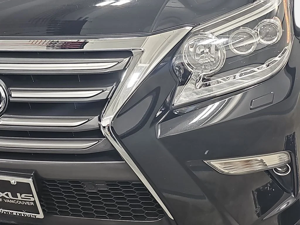 Used 2017 Black Lexus 460 image 31