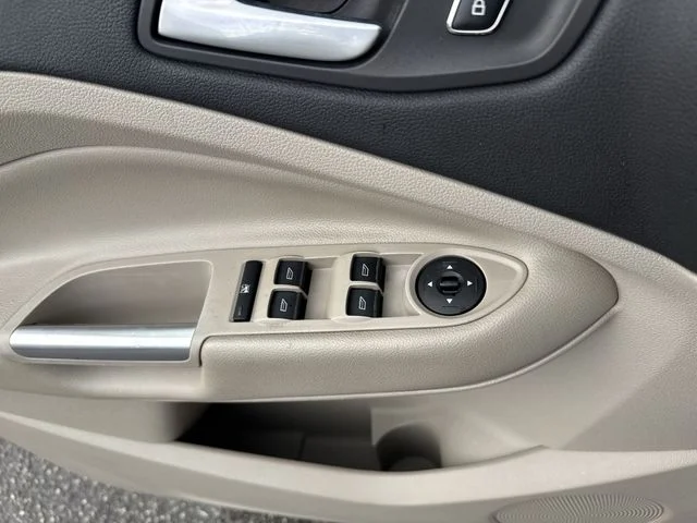 Used 2014 White Ford SE image 26