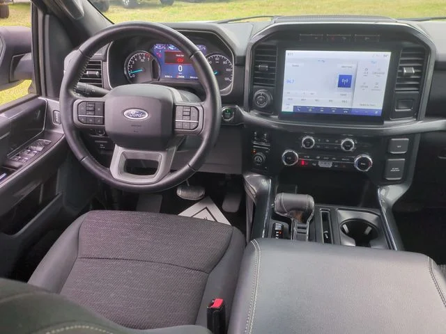Used 2022 White Ford XLT image 30