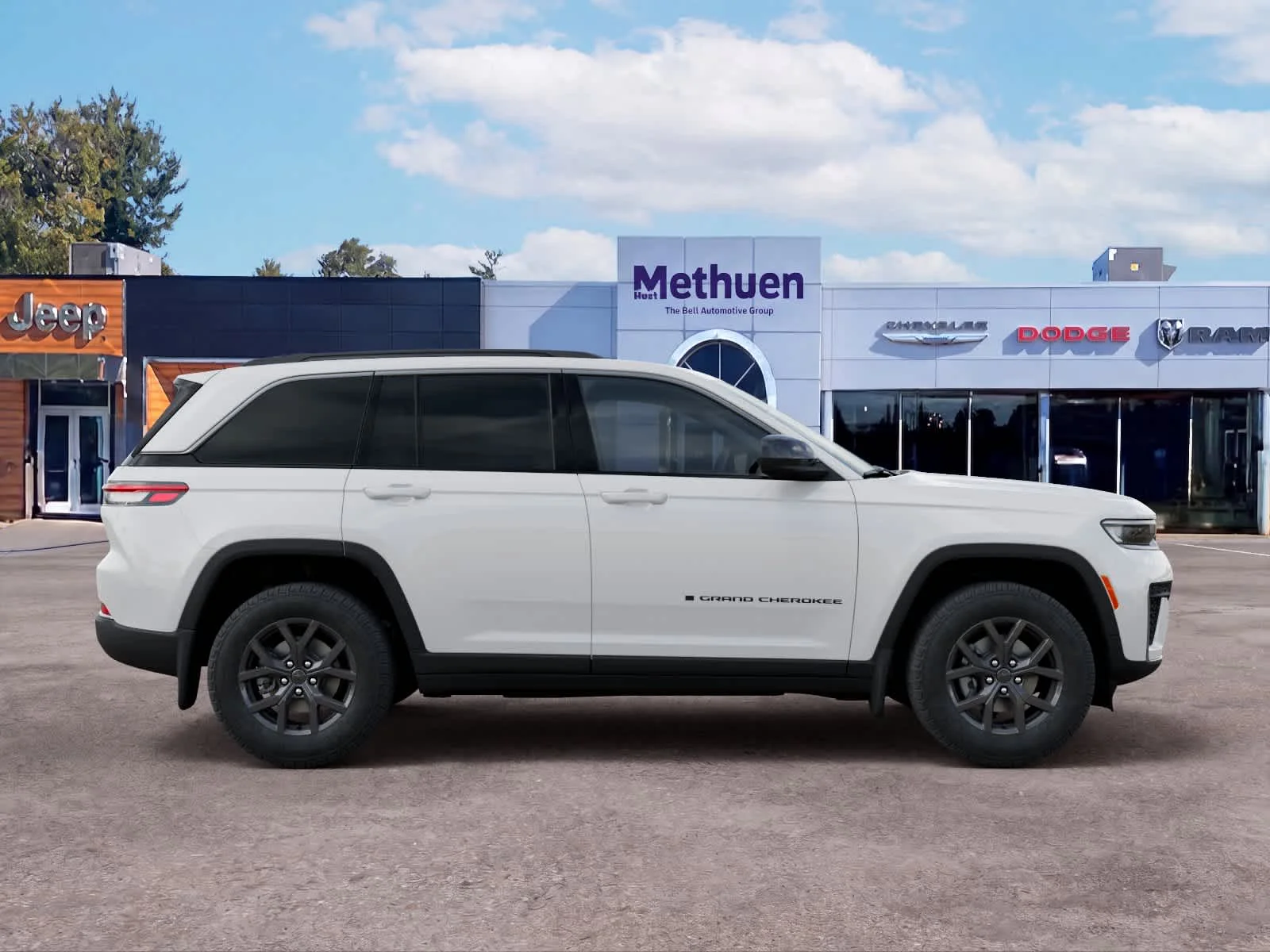 New 2027 Bright White Clearcoat Jeep Laredo Altitude image 21