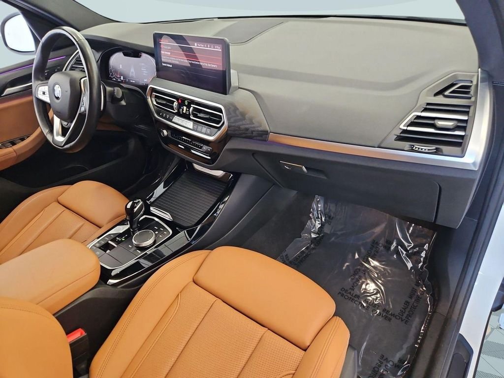 Used 2024 Mineral White Metallic BMW xDrive30i image 28