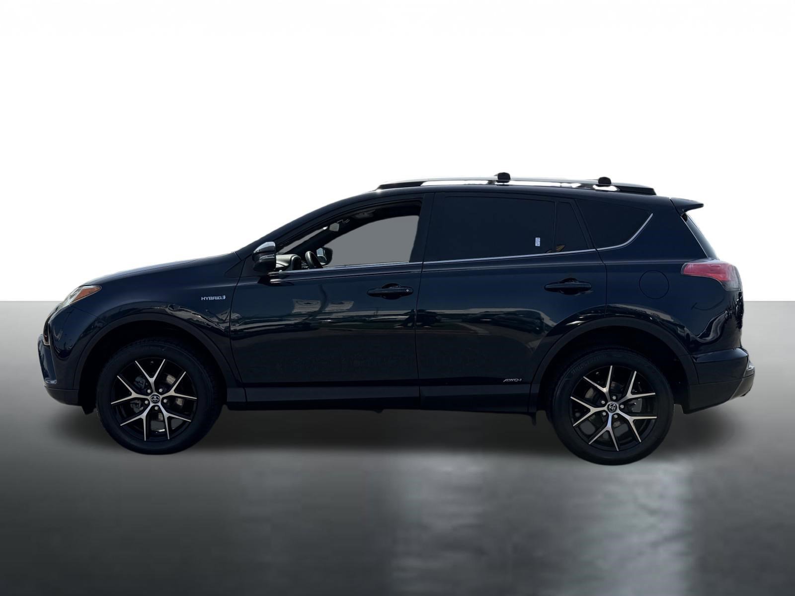 Used 2017 Aqua Toyota SE image 5