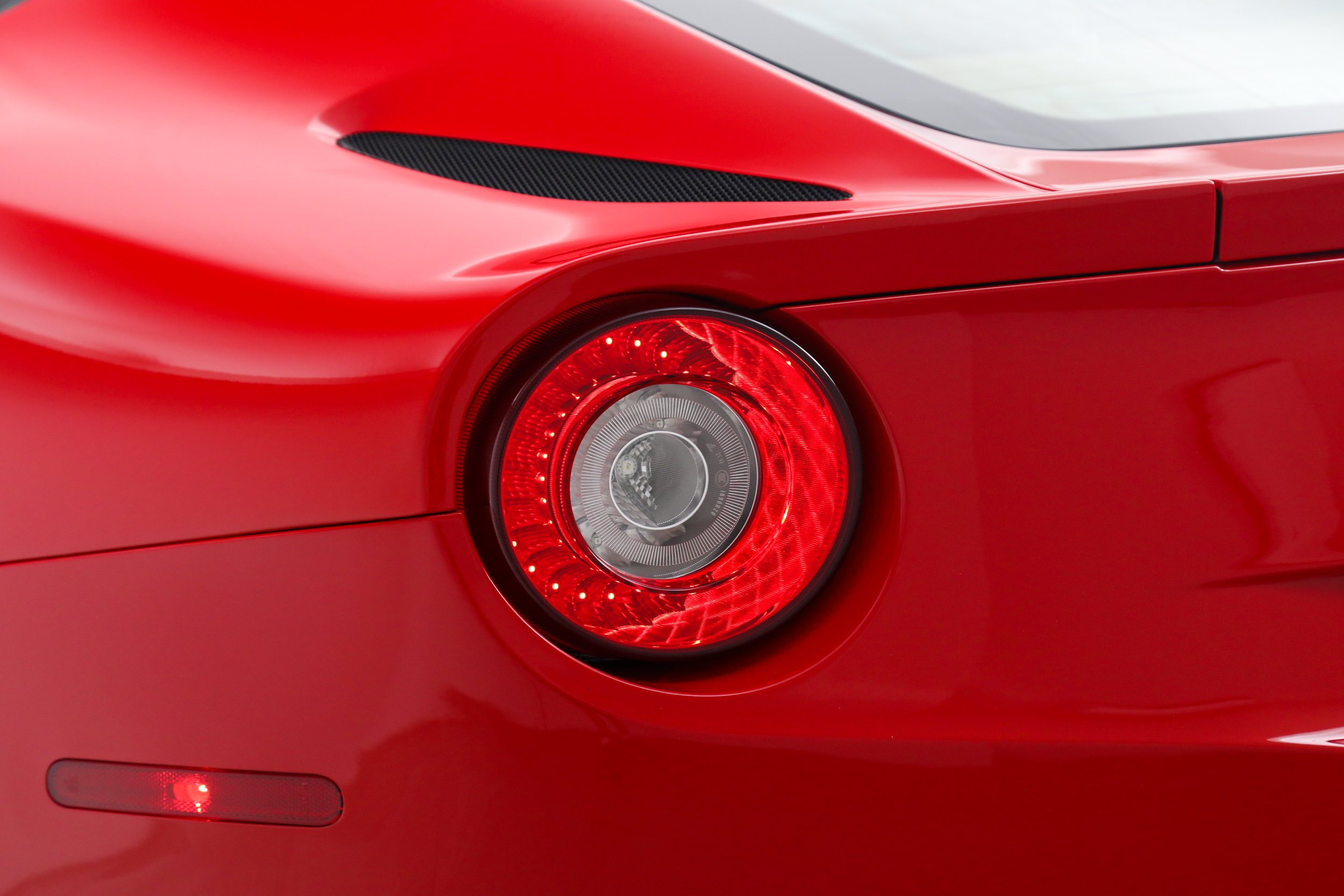 Used 2016 Red Ferrari  image 15