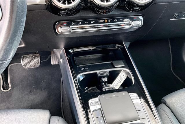 Used 2020  Mercedes-Benz GLB 250 image 26