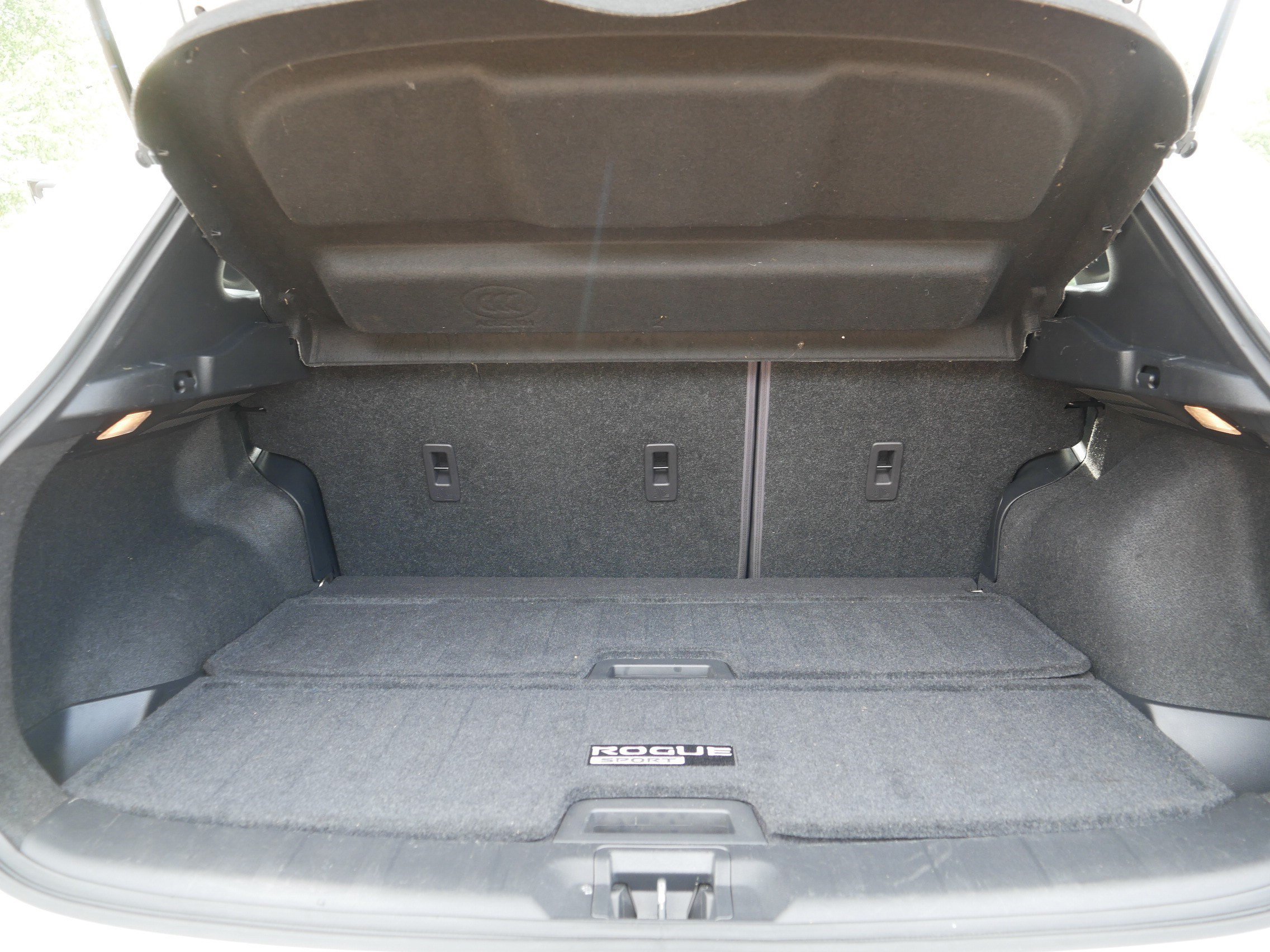 Certified Used 2022 Pearl White Tricoat Nissan SV image 18