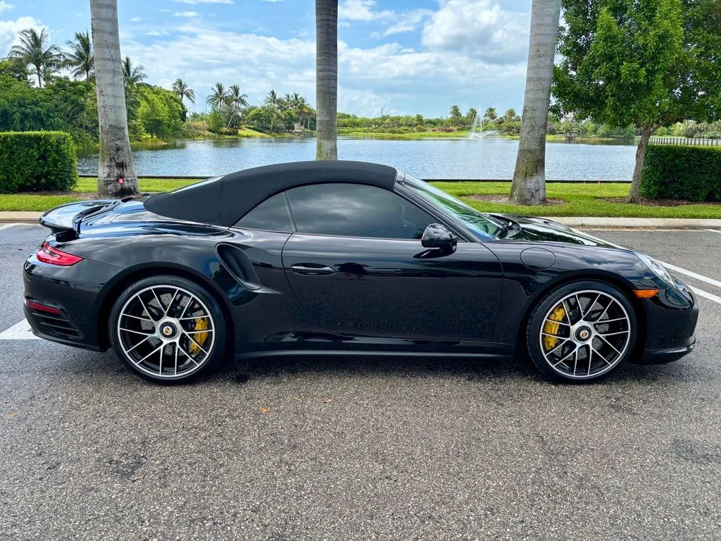 2017 Porsche 911 Turbo - Photo 7