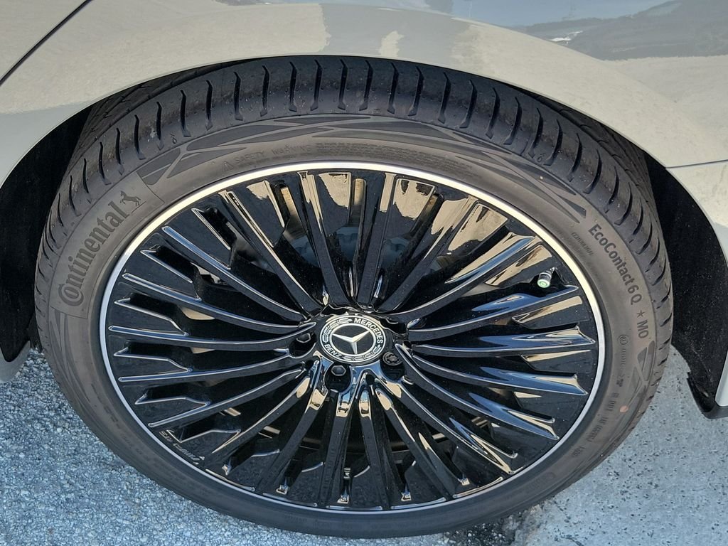 New 2027 MANUFAKTUR Alpine Grey Mercedes-Benz E 450 image 8