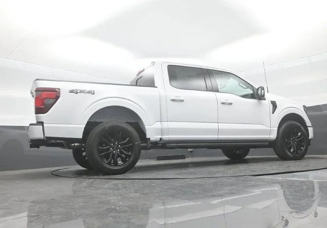 New 2026 Oxford White Ford XLT image 25