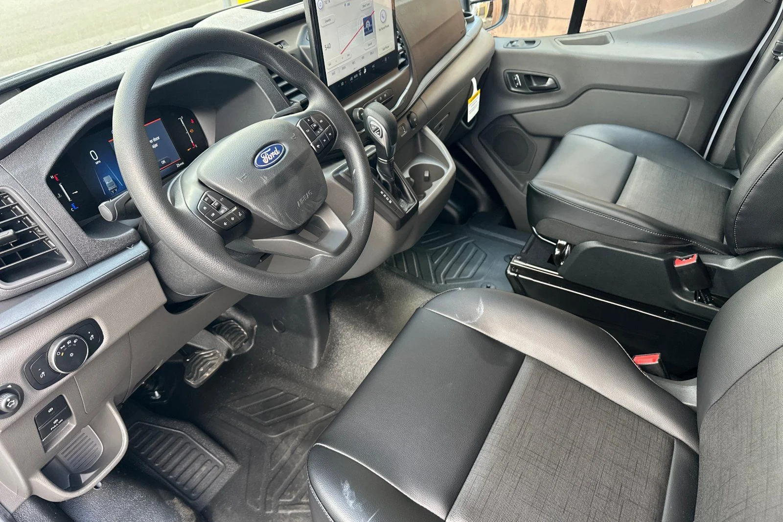 New 2026 Oxford White Ford Cargo Van image 9