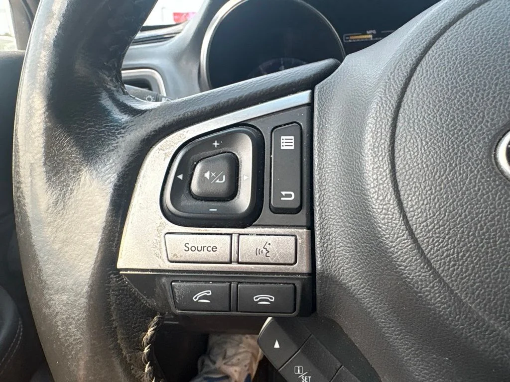 Used 2015 Silver Subaru 2.5i Premium image 17