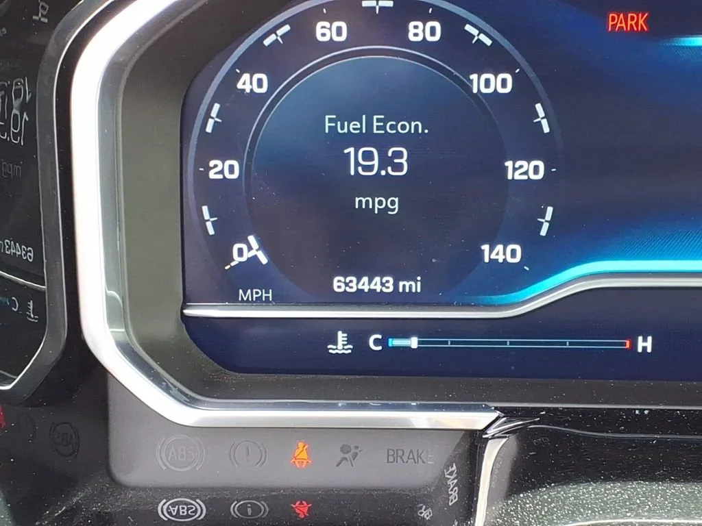 Used 2023 Summit White Chevrolet RST image 22