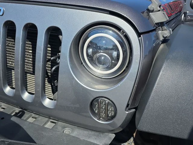 Used 2014 Gray Jeep Unlimited Rubicon image 31