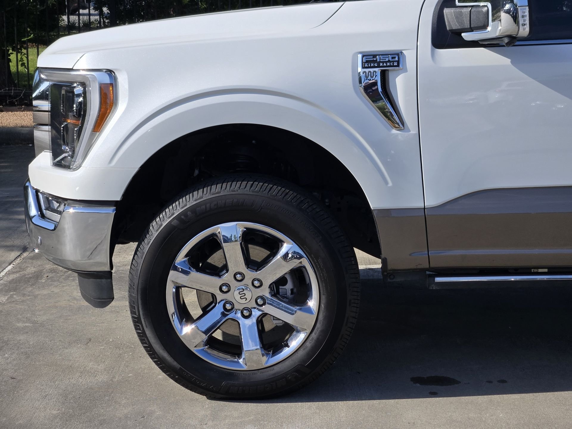Used 2023 Star White Metallic Tri-Coat Ford King Ranch image 10