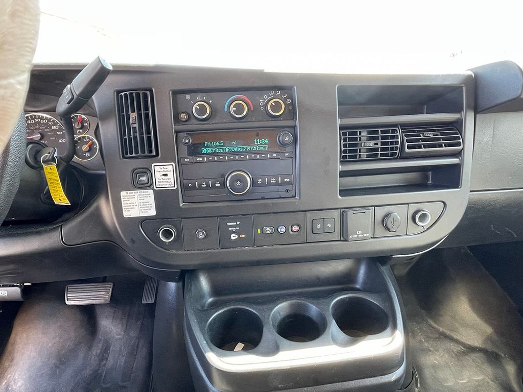 Used 2021  GMC Work Van image 32