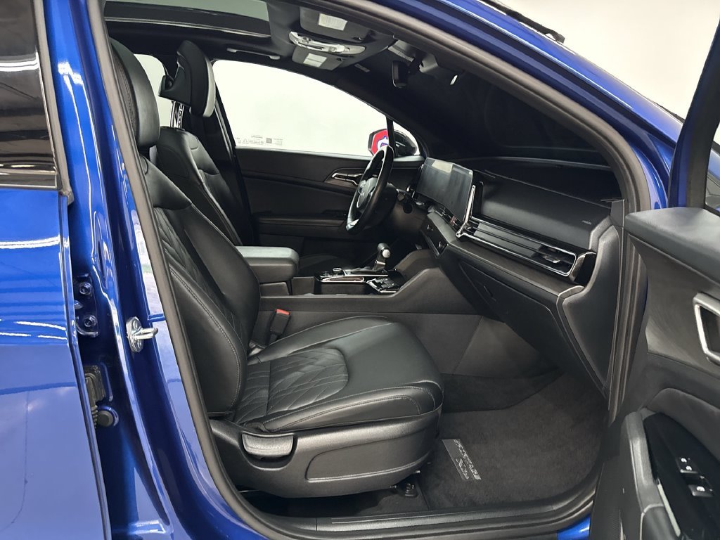 Used 2023 Sapphire Blue Kia X-Line image 18