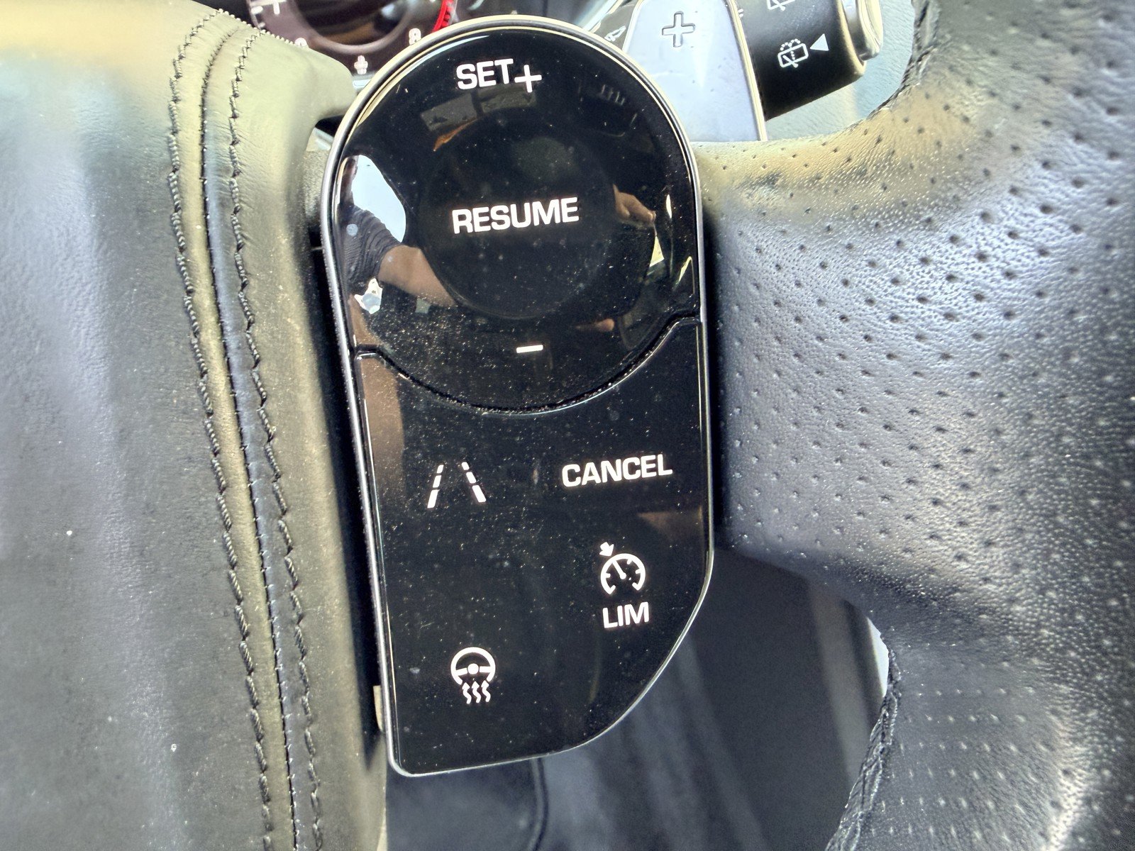 Used 2022 Fuji White Land Rover HSE Silver Edition image 18