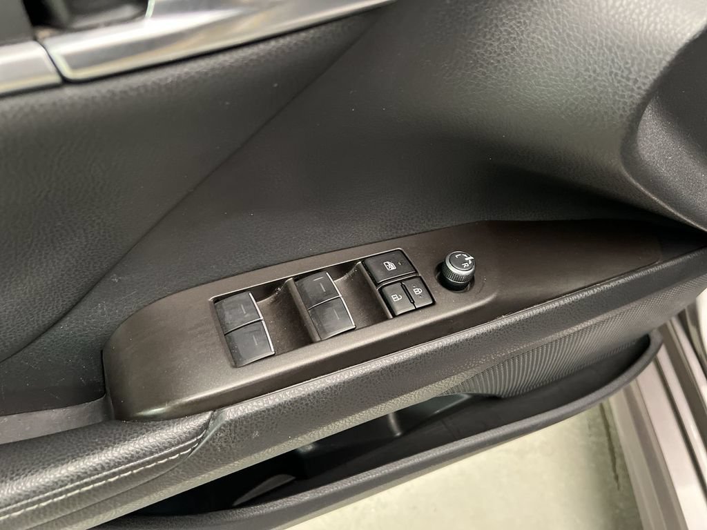 2024 Toyota Camry XSE - Photo 13