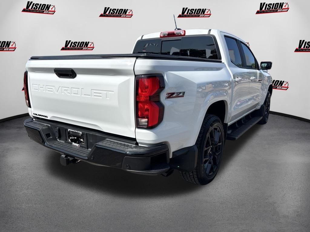 Used 2024 White Chevrolet Z71 image 5