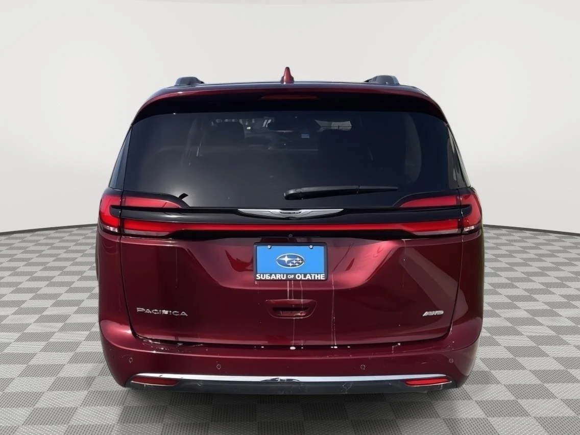 Used 2021 Velvet Red Pearlcoat Chrysler Touring L image 6