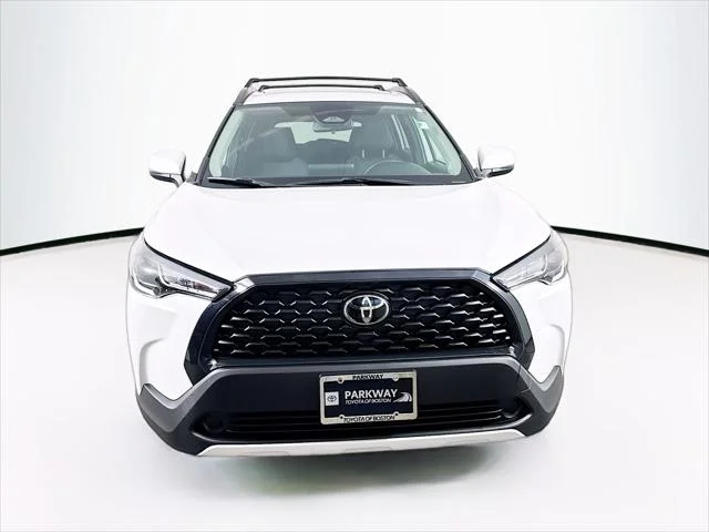 Certified Used 2024 WIND CHILL PEARL Toyota  image 2