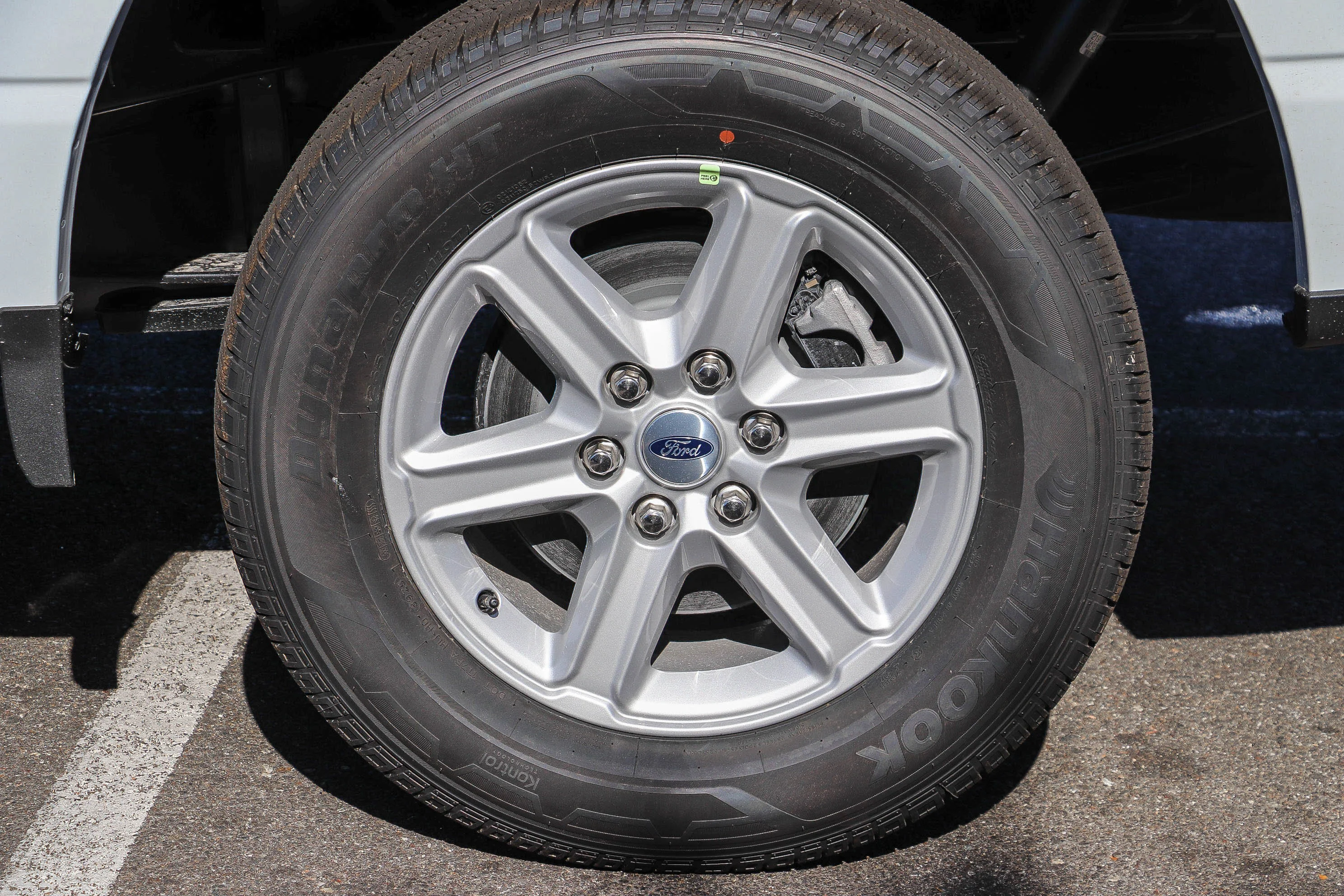 New 2026 Oxford White Ford XLT image 12