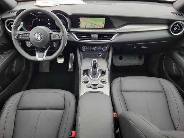 2025 Alfa Romeo Stelvio Base - Photo 14