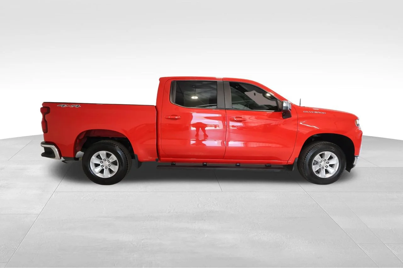 Used 2019 RED HOT Chevrolet LT image 4