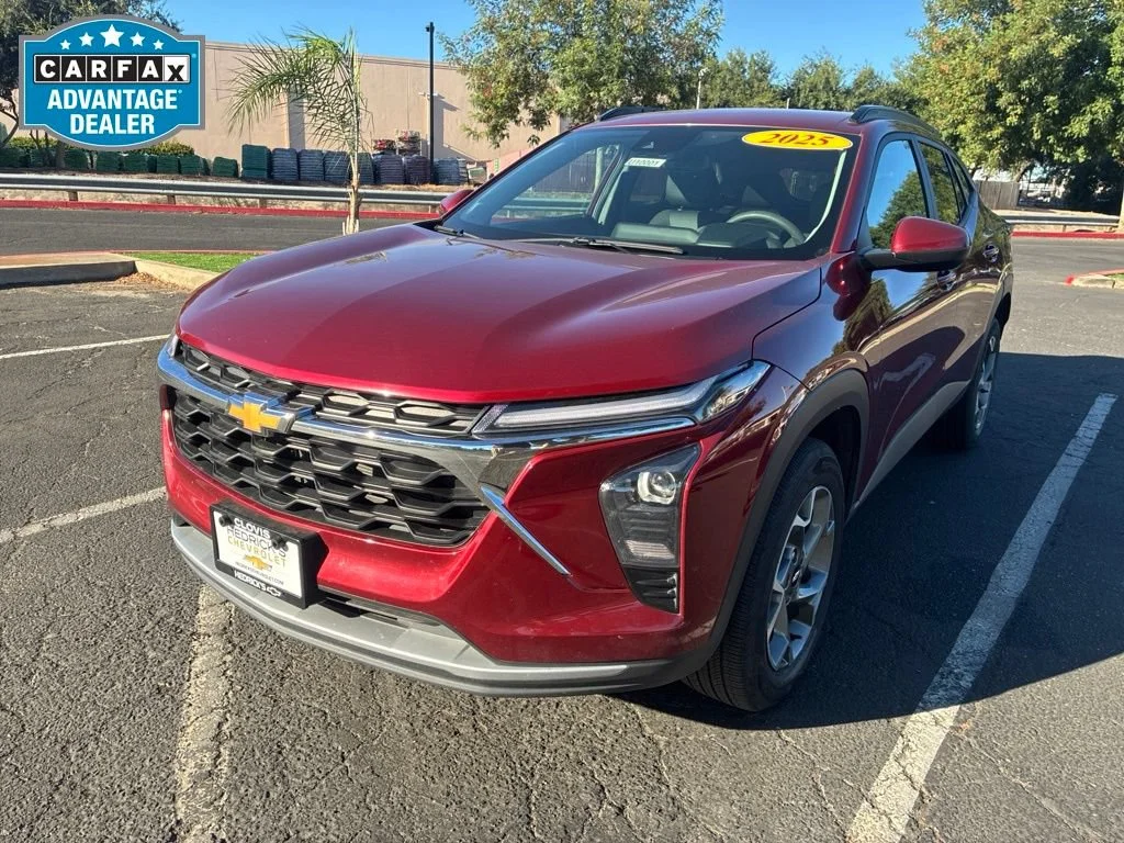 Used 2025 Crimson Metallic Chevrolet LT image 7