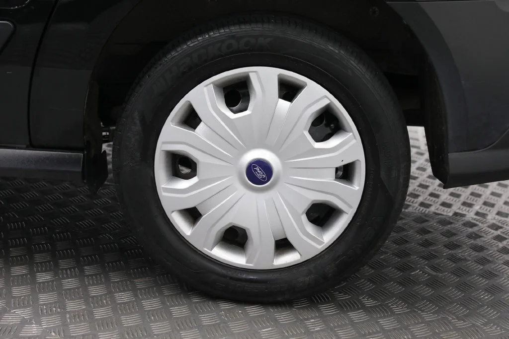 Used 2022 Black Ford XL image 31