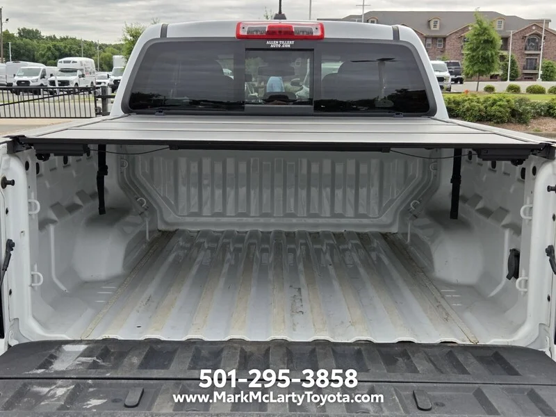 Used 2023 Summit White GMC 4WD Crew Cab AT4 image 13