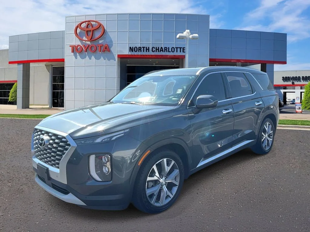 Used 2020 Gray Hyundai SEL image 3